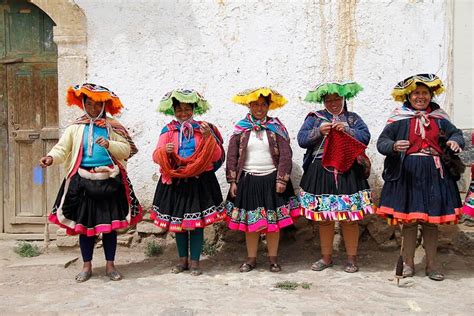 pollera peruana|polleras in peruvian dress.